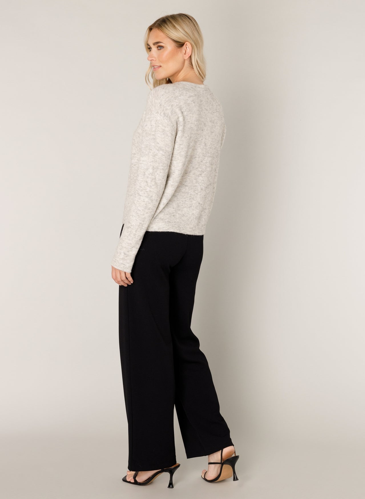 Yest vest licht grijs cardigan model Yuli grey melange