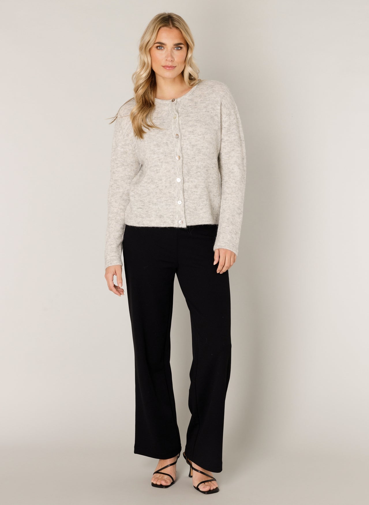 Yest vest licht grijs cardigan model Yuli grey melange