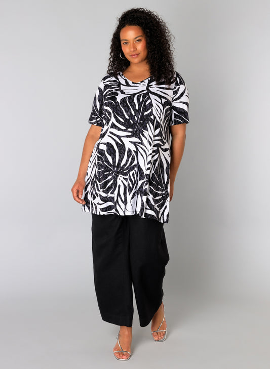 Yesta tuniek zwart wit print model Ankie essential black white