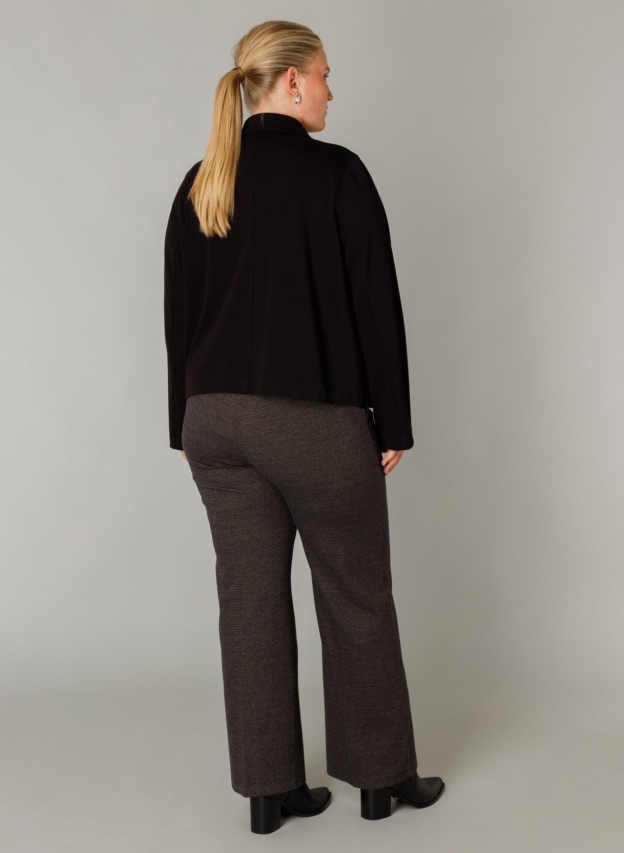 Yest Curve (Yesta) vest jasje zwart model Vince Essential