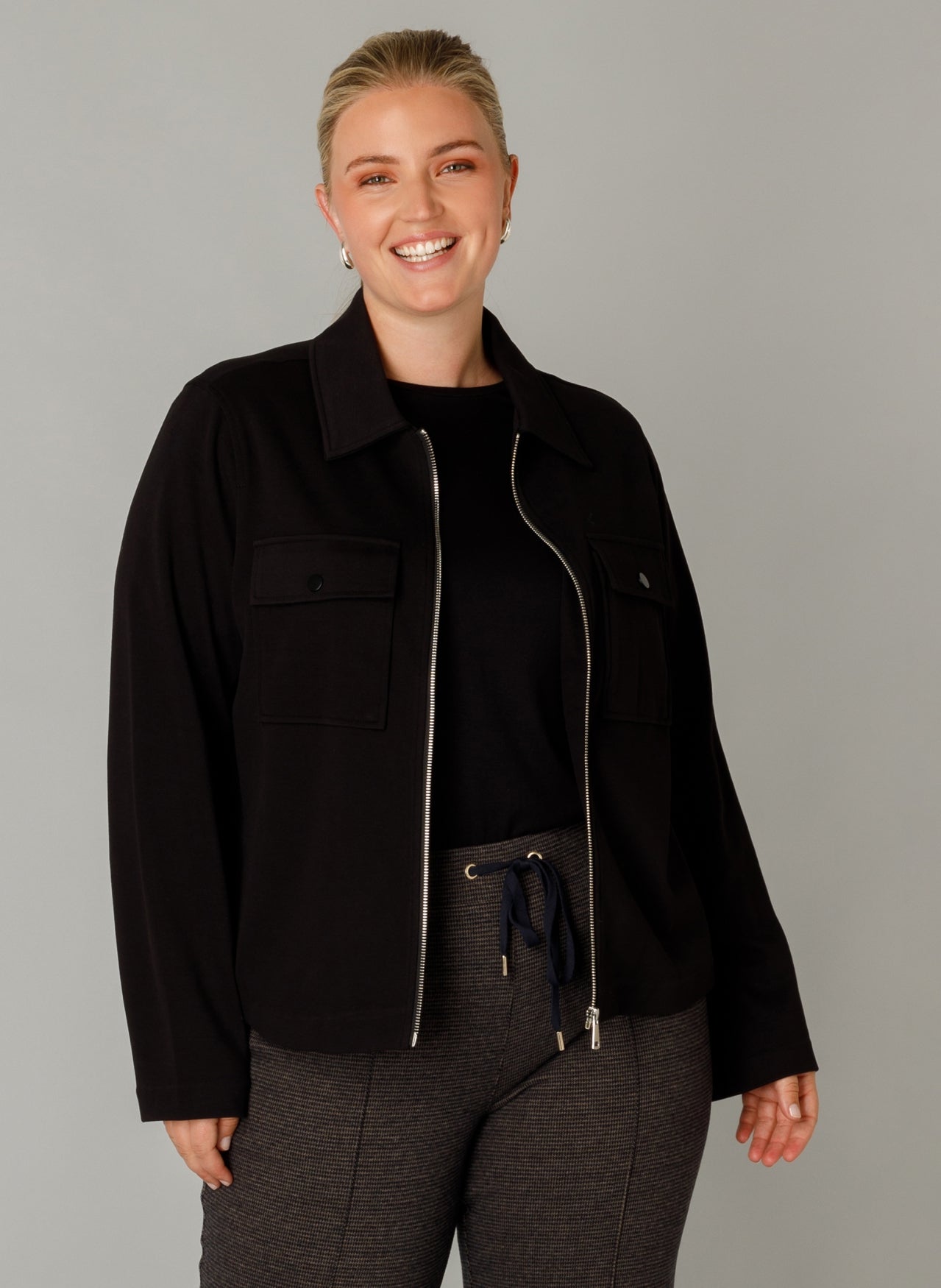 Yest Curve (Yesta) vest jasje zwart model Vince Essential