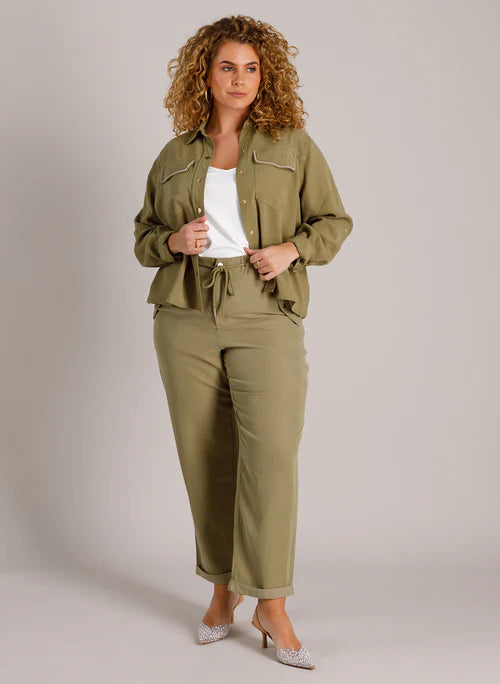 Yest curve (yesta) groene blouse met strass pocket model Jade olive