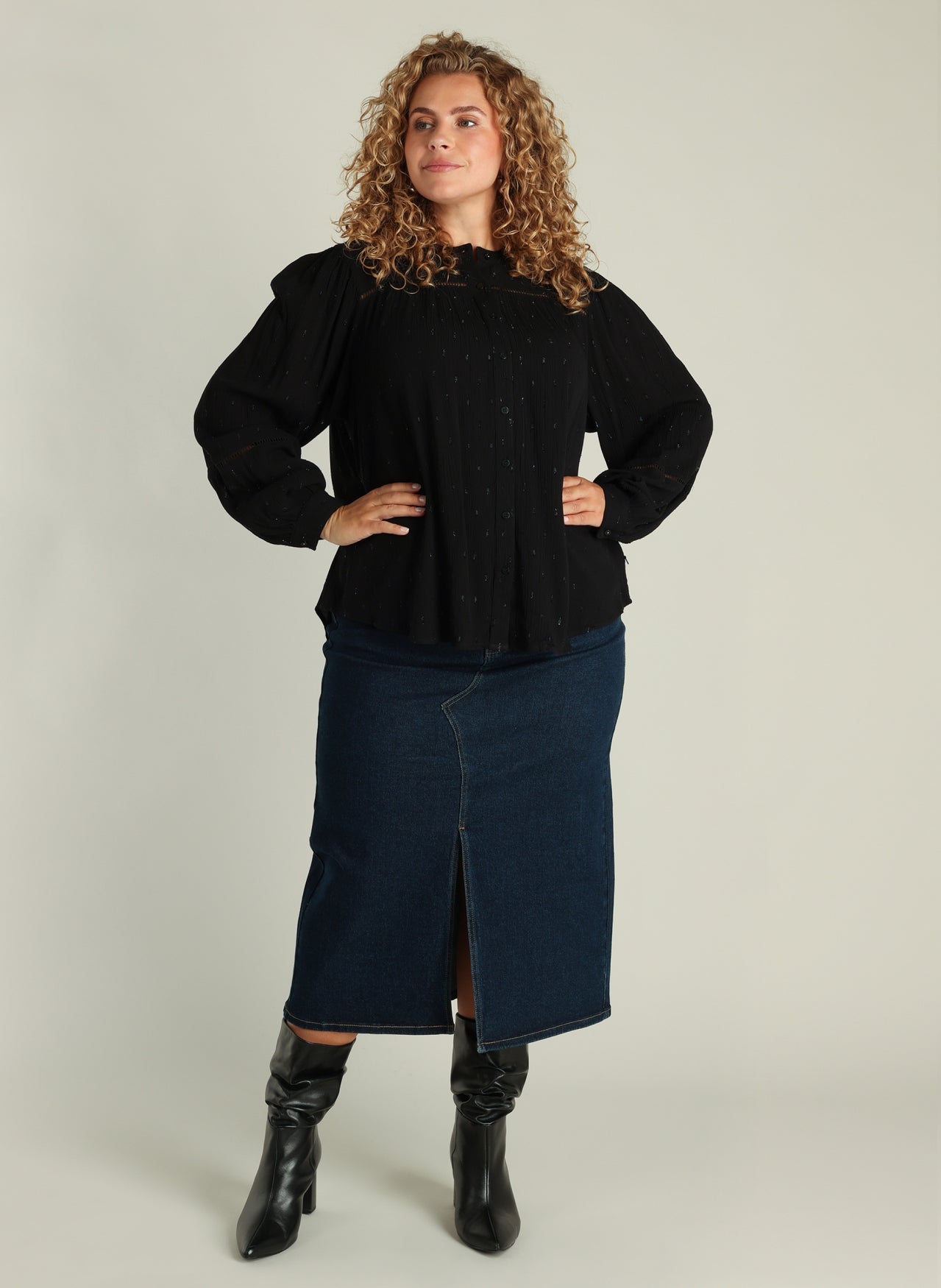 Yest Curve (Yesta) blouse zwart model Georgina met lurex