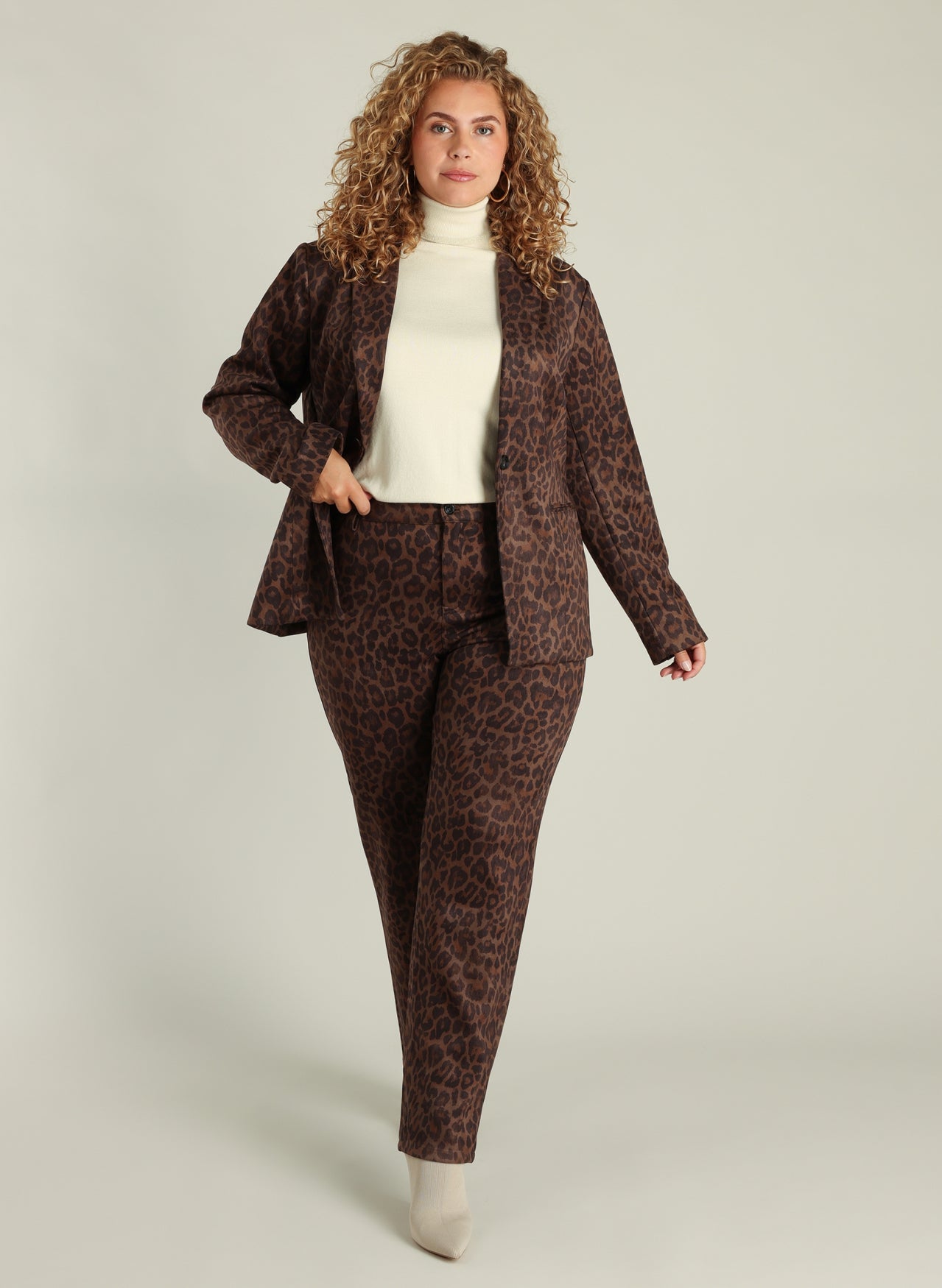 Yest Curve (yesta) blazer panter print bruin model Genevieve leopard print
