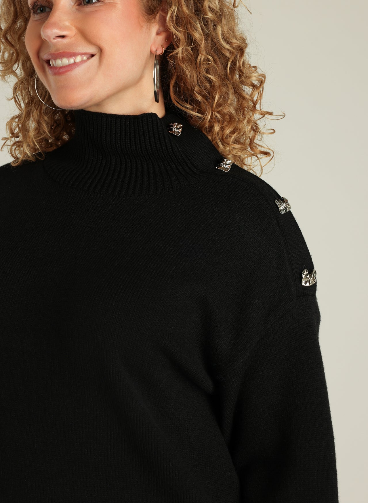 Yest Curve (Yesta) trui zwart model Ghislaine