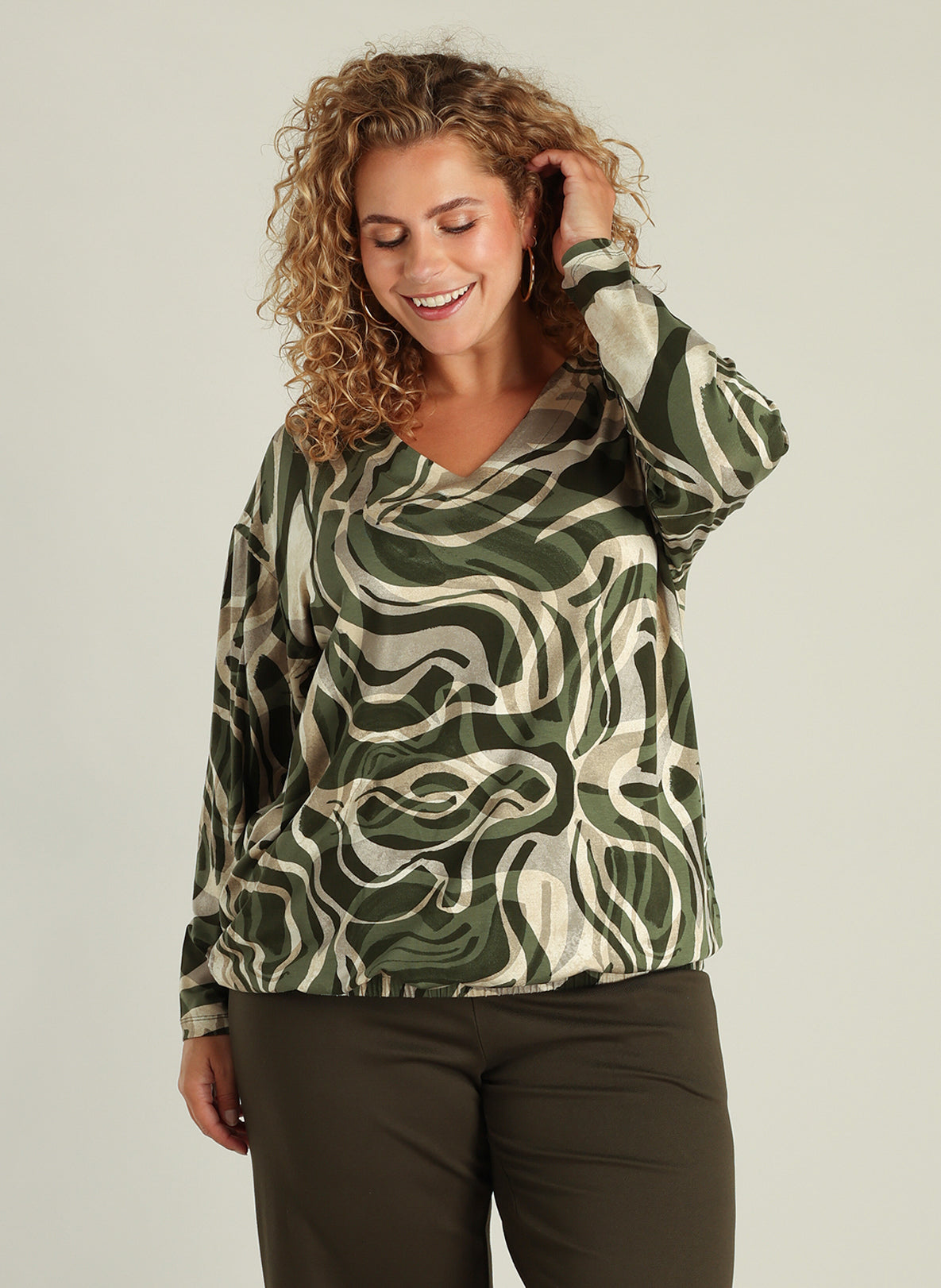 Yest Curve (Yesta) shirt groene print model Gwynne army green A005851 