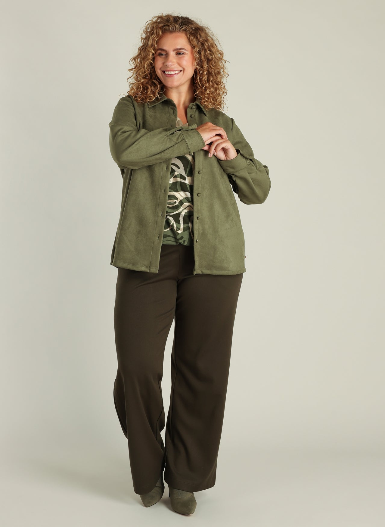 Yest Curve (yesta) blouse suede look groen model Gladys grey olive A005987