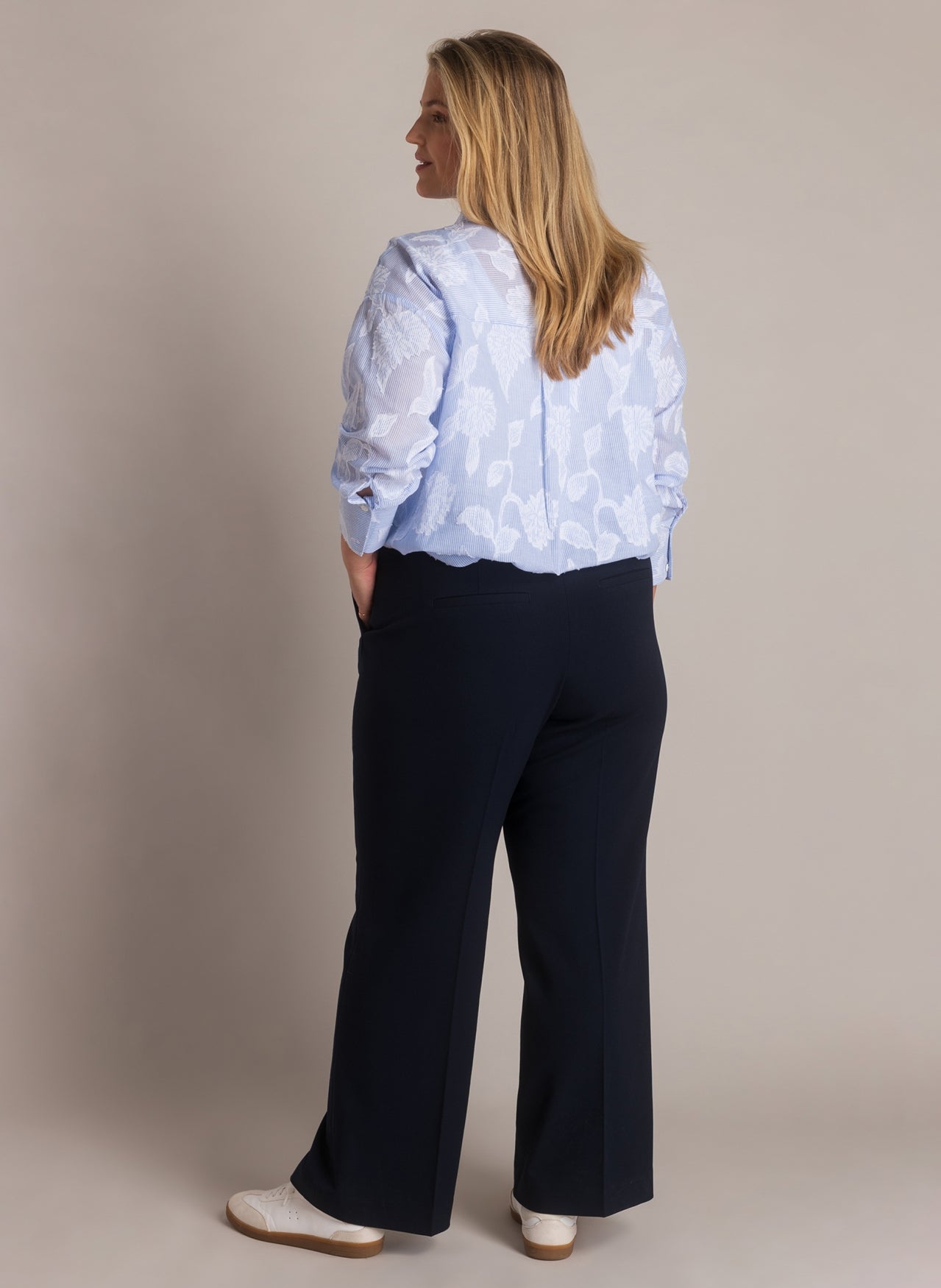 Yest Curve (Yesta) pantalon donker blauw Jara Navy recht model
