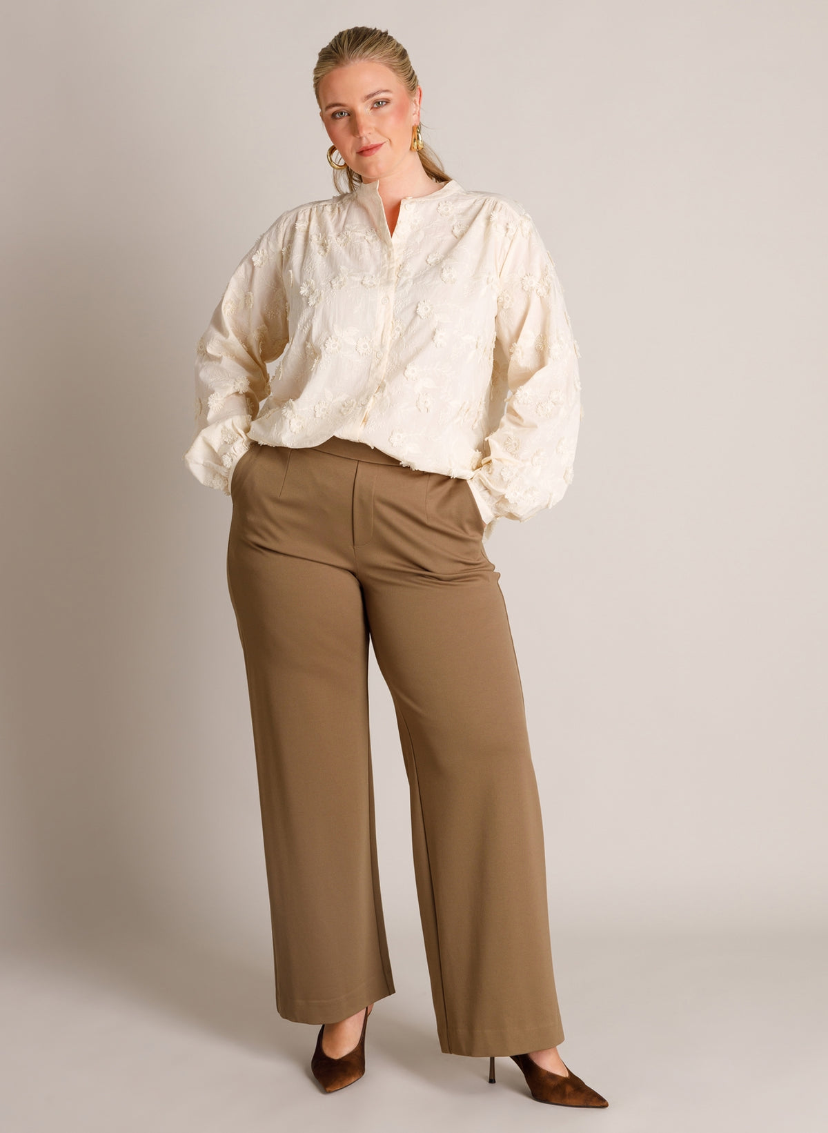 Yest Curve (Yesta) broek olijf grijs groen model Tasya grey olive A006482 lengte 30