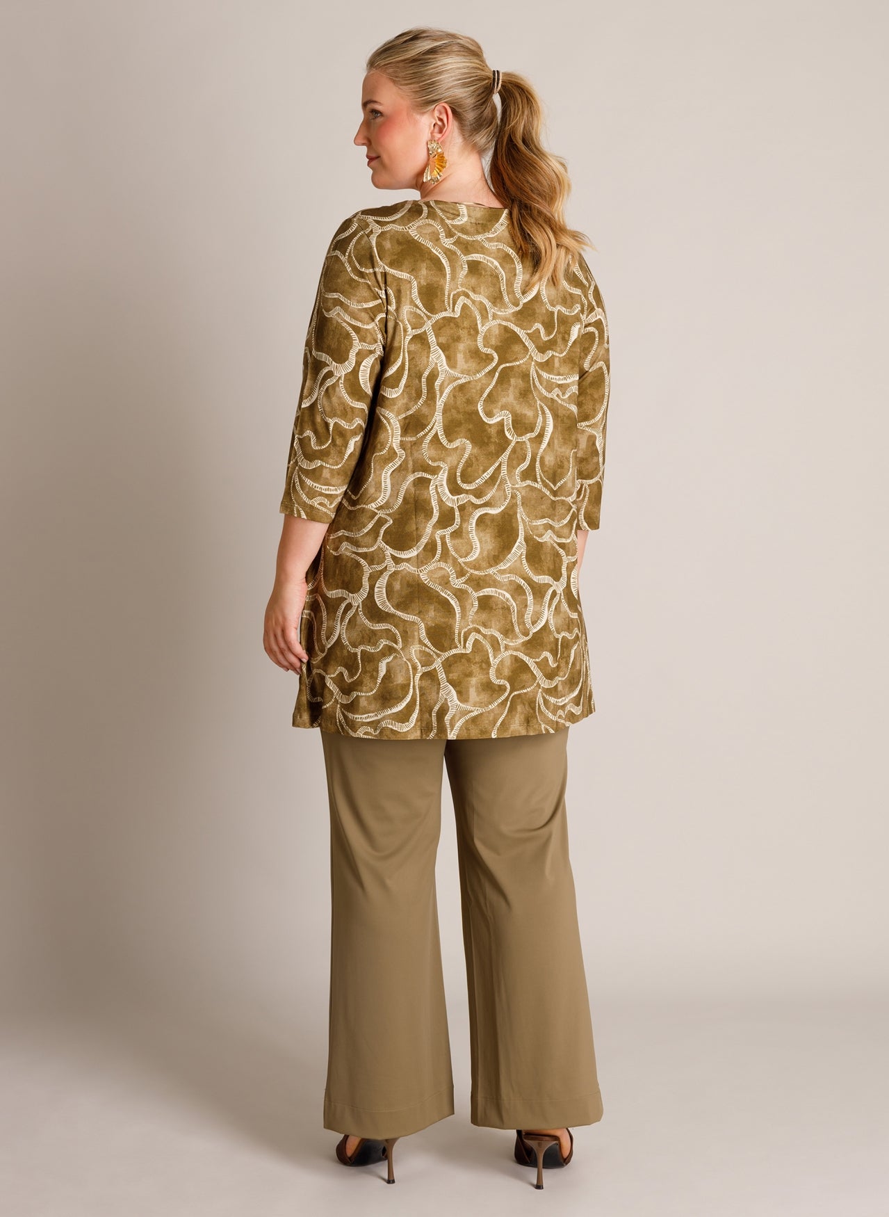 Yest Curve (Yesta) tuniek olijf groen met print model Tavora dark Olive multi