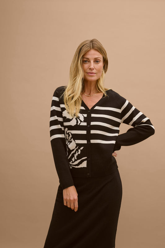 Cream-zwart-streep-pitch-black-scroll-stripe-crdela-vest