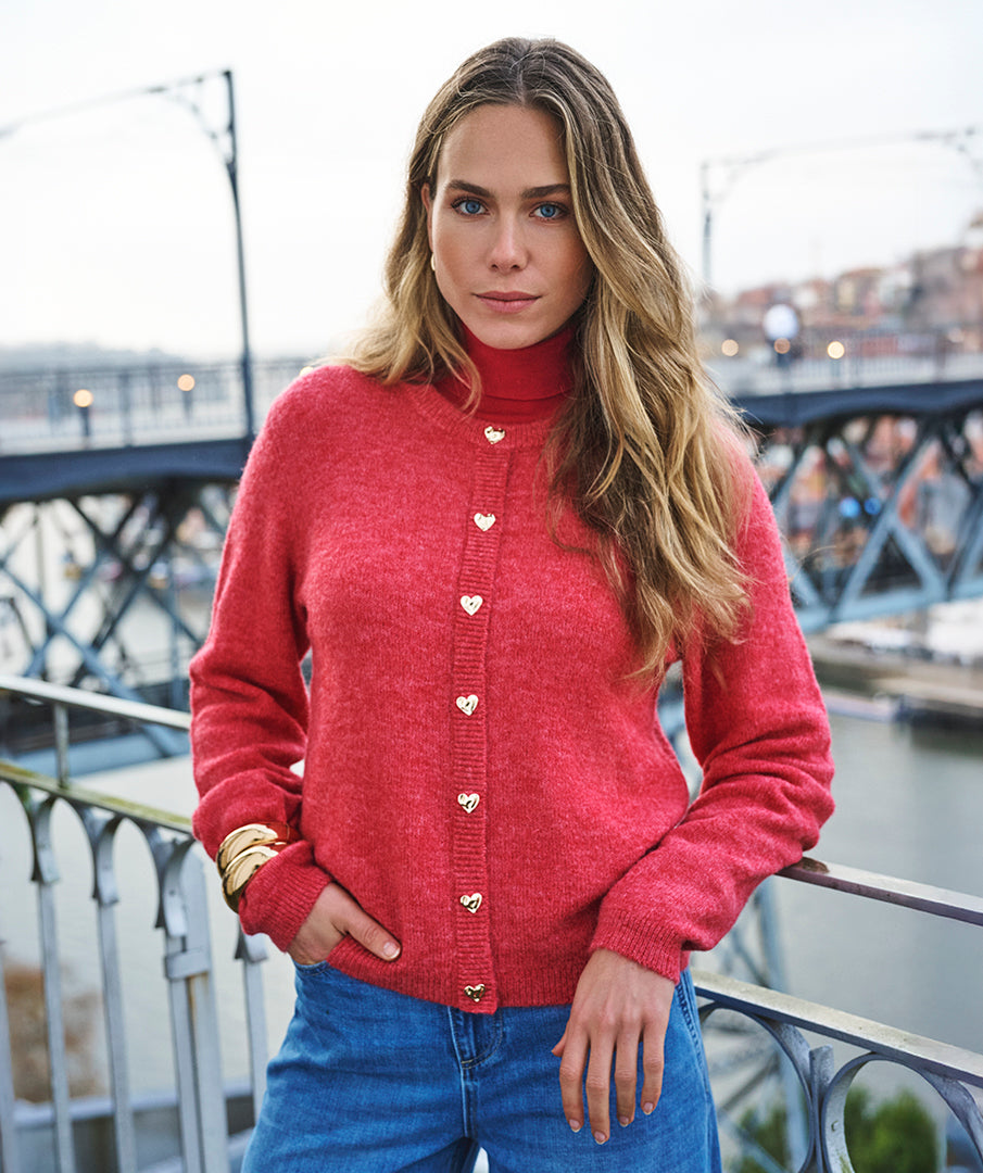 Esqualo vest rood koraal model Raspberry Cardigan closed placket fancy buttons