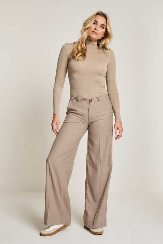 ParaMi pantalon beige pinstripe model Cloe elastic city program 