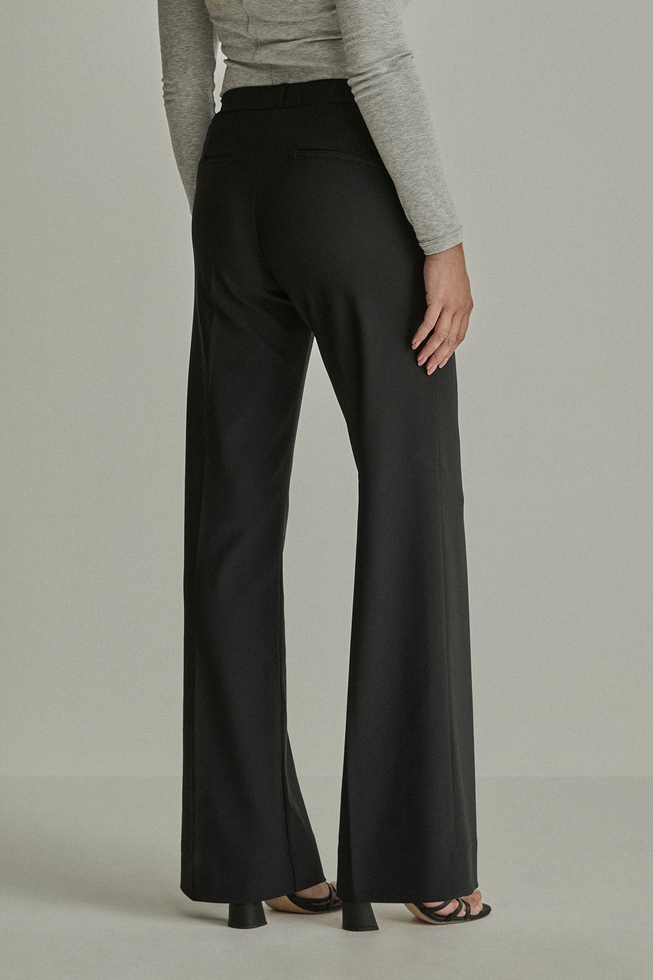 Para Mi zwarte broek wide leg Mira twill jersey elastic black lengte 32