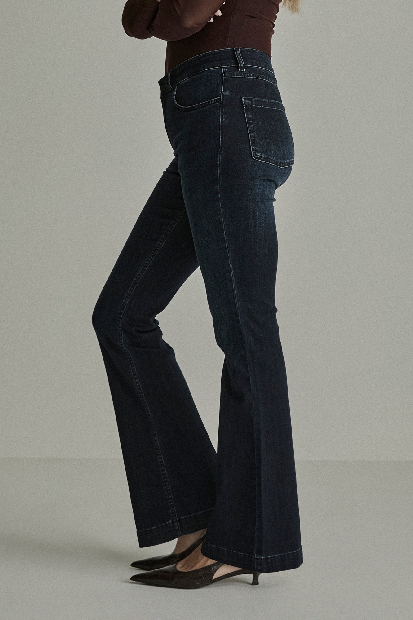 Para Mi jeans donker blauw model Jade flare blue black lengte 32