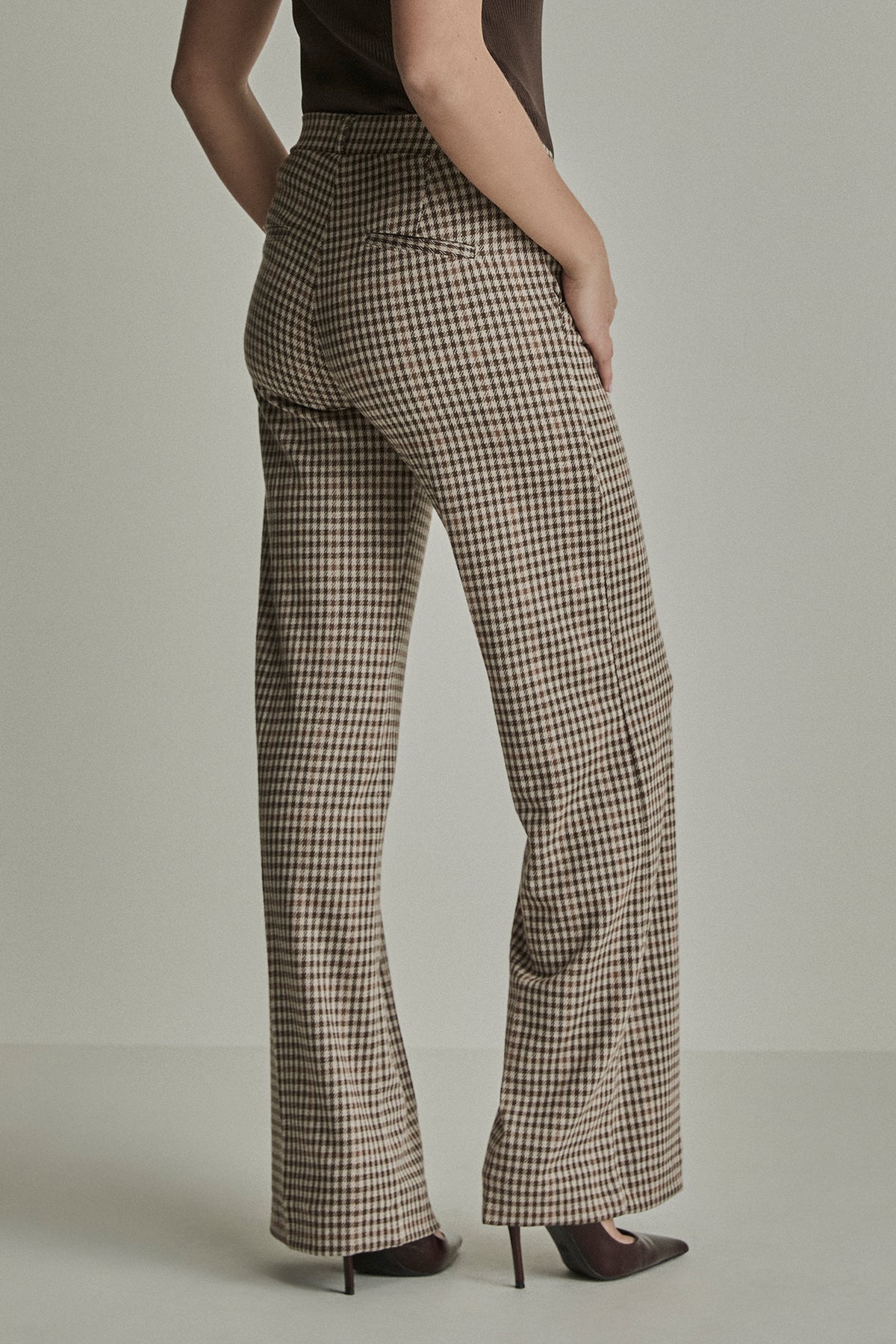 Para Mi broek bruin pied de poule zandkleur model Mira elastic check camel knitted jacquards