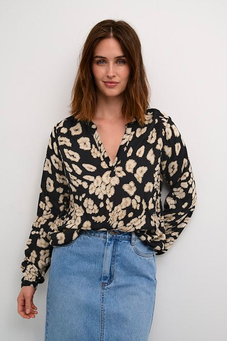 Kaffe blouse zwart met beige leopard print model KaBeathe