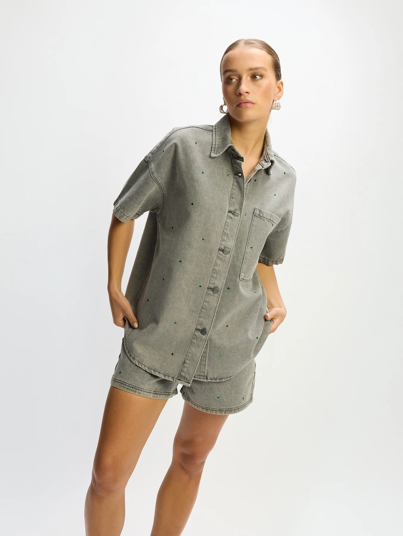 Refined Department blouse grijs met groene studs model Didi 
