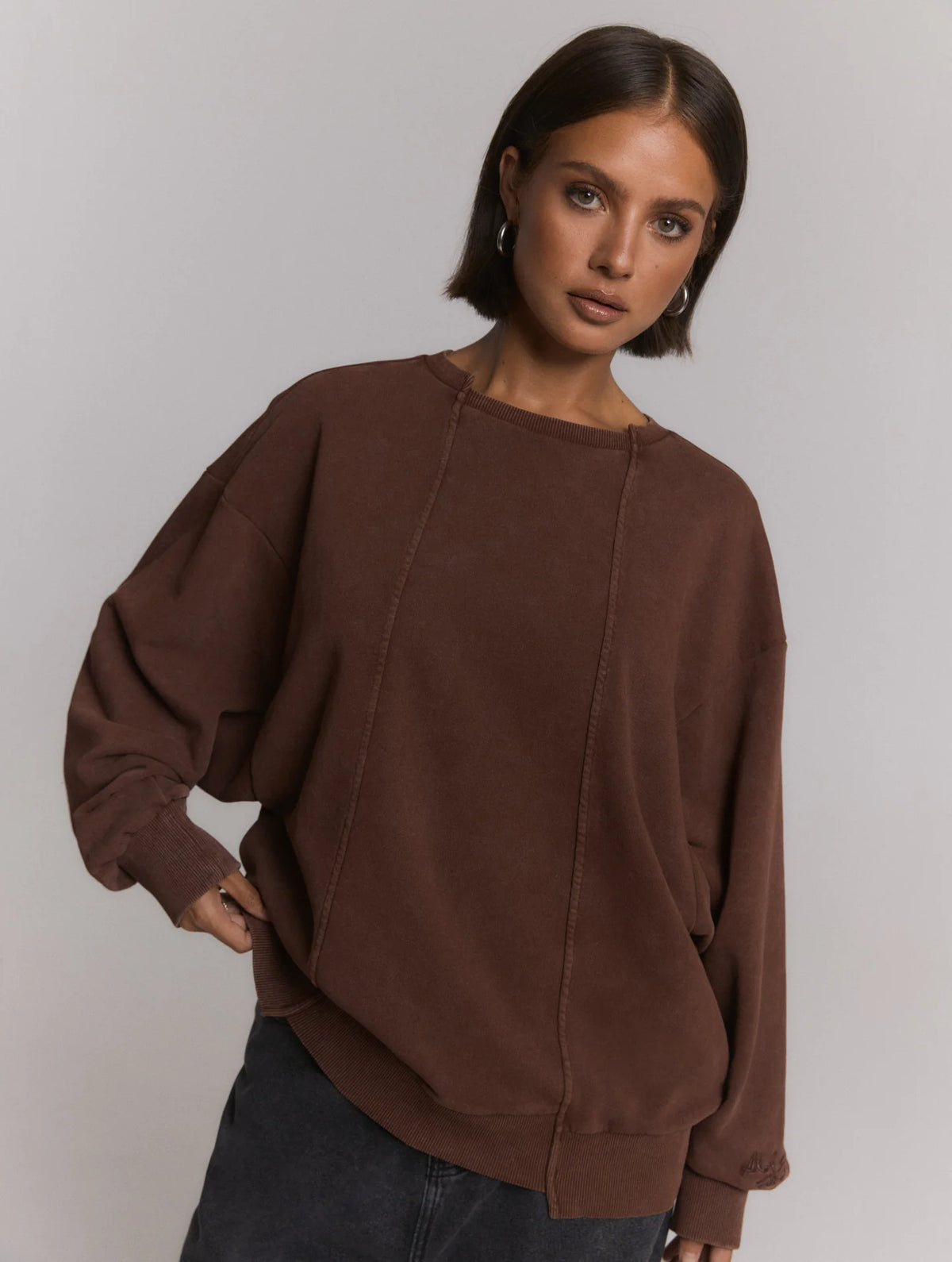 Refined Department sweater bruin acid wash look model Senna Choc brown trui