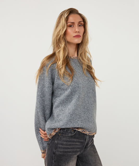 Esqualo trui grijs met bruin grijze chenille afwerking Grey Melange