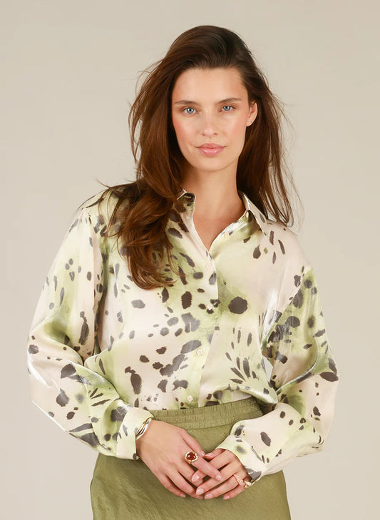 Yest blouse groene print met glans model Isaline natural multi 6075