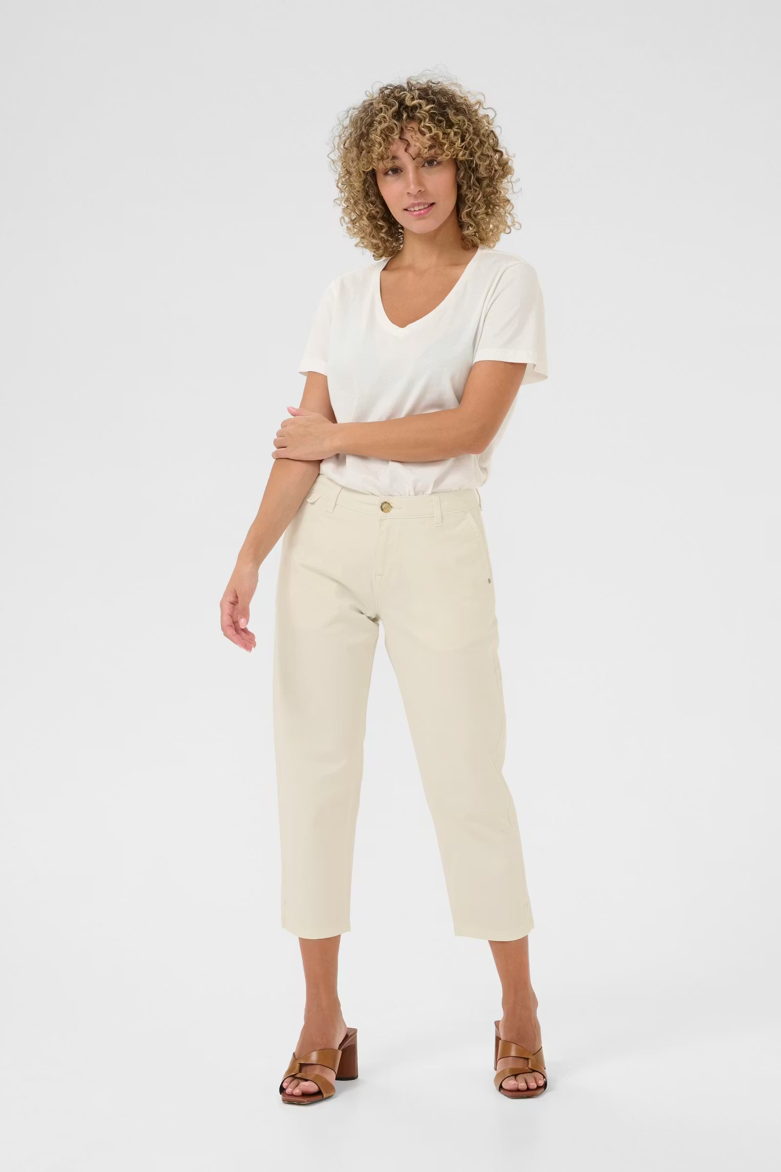 Cream capri twill broekje creme beige model CRberta turtledove white