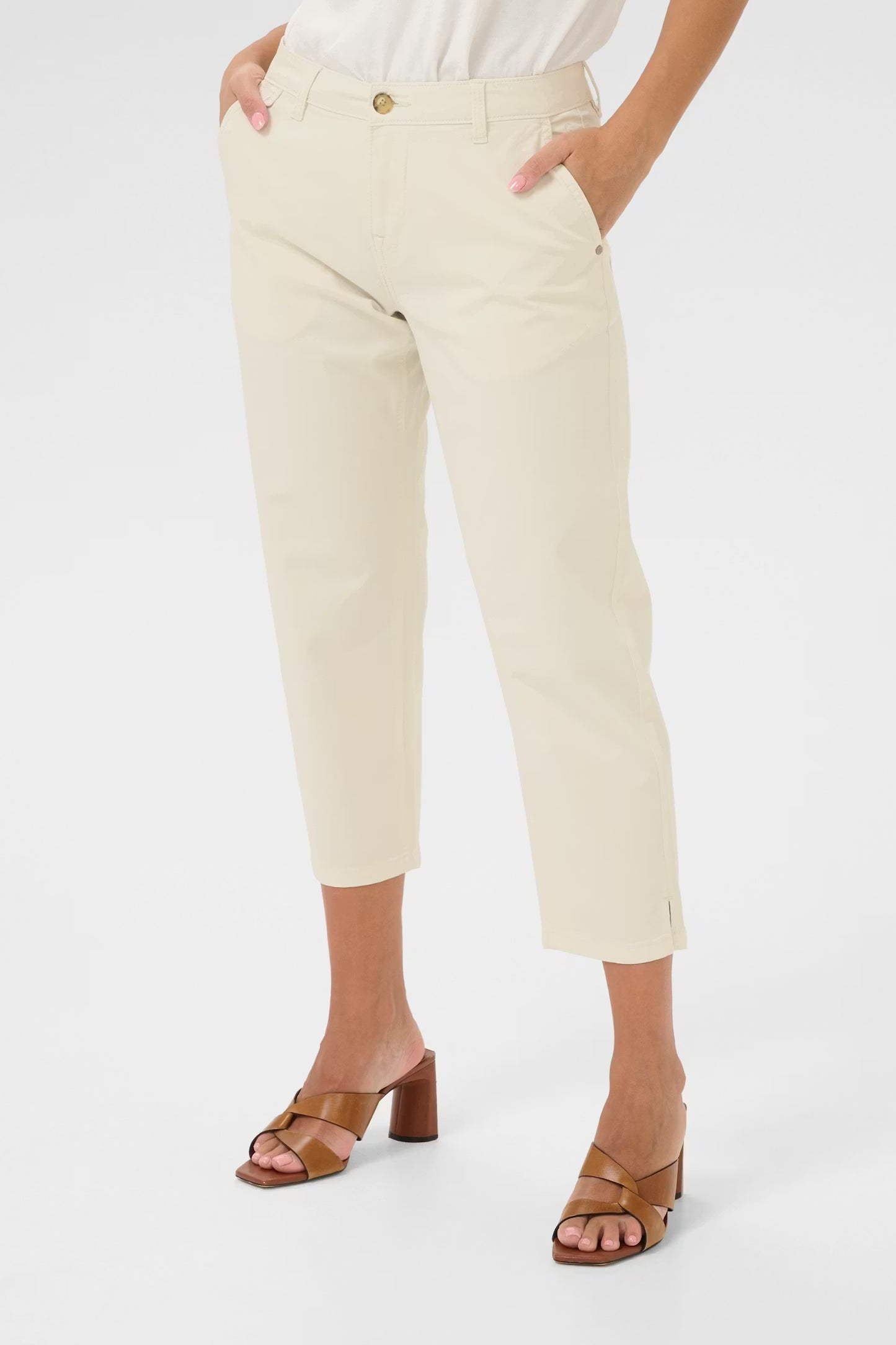 Cream capri twill broekje creme beige model CRberta turtledove white