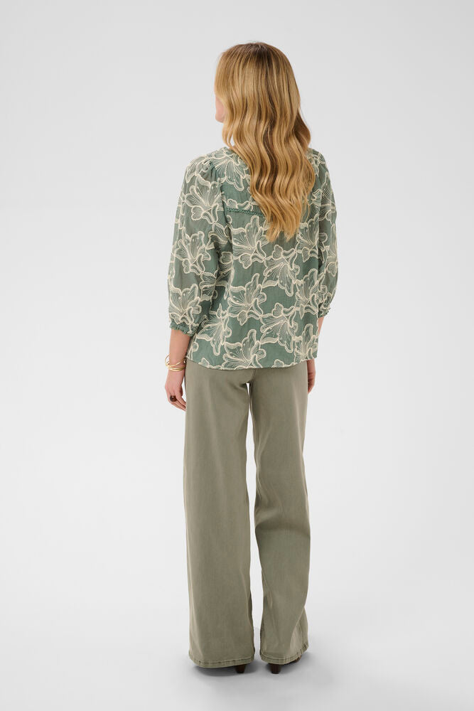 Cream blouse groen met beige bloemen borduursel CRtorli mulled basil