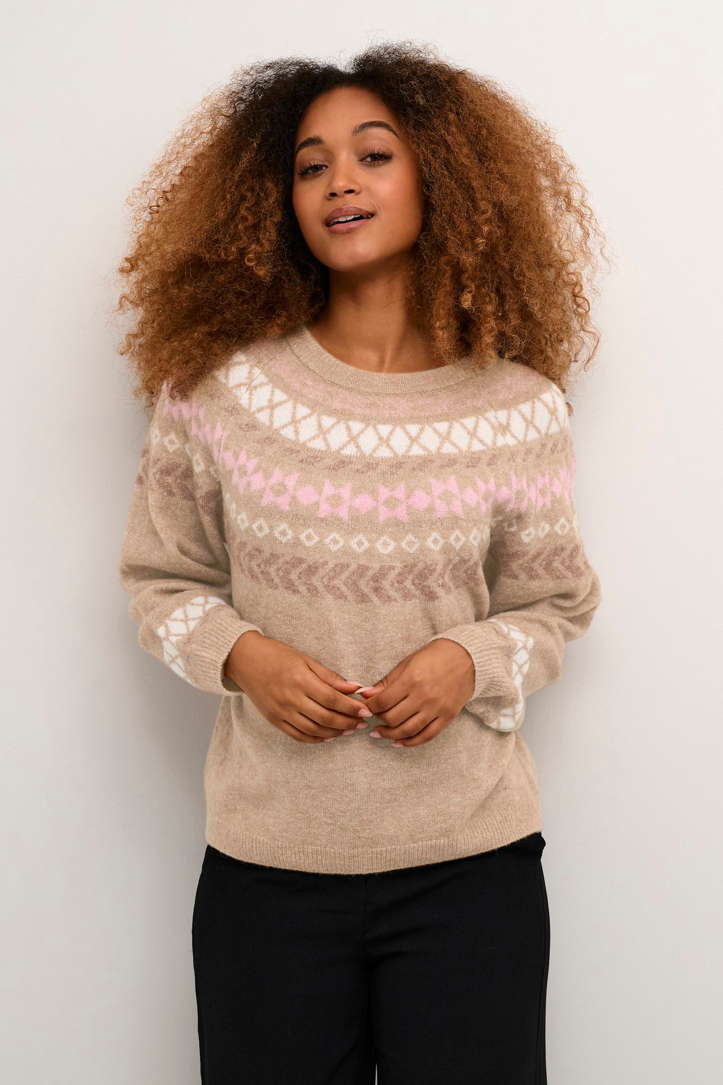 Cream trui beige met roze noorse print model Cherrie pullover Portabella Melange jaquard