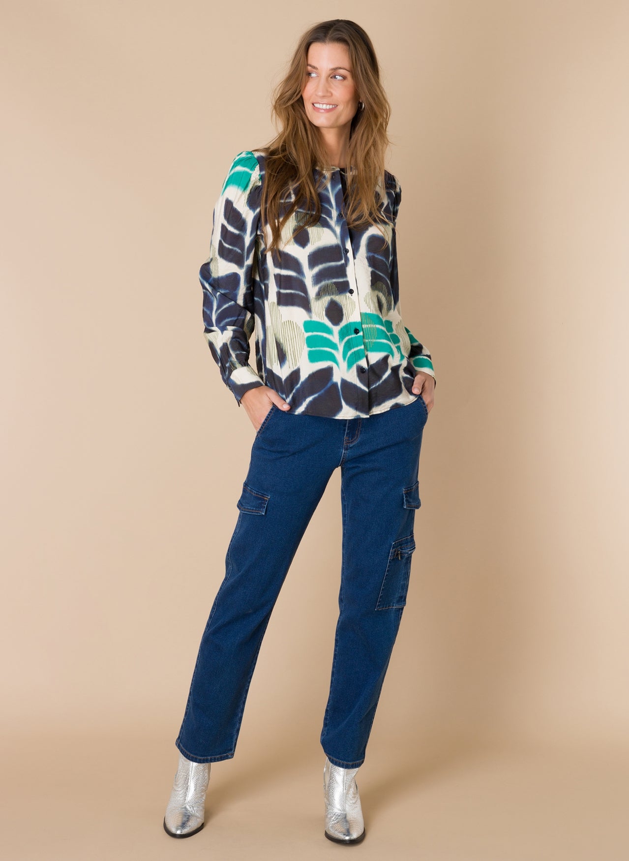 Ivy Beau blouse blauwe pint model Becca