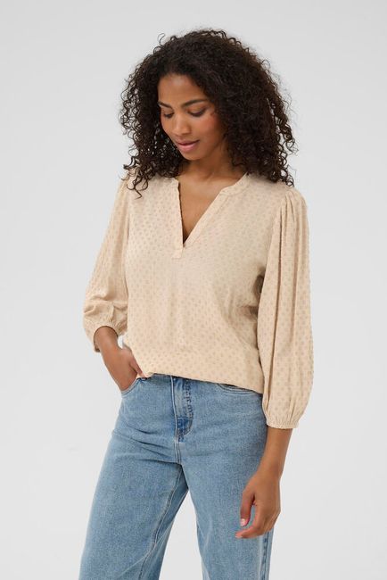 Kaffe blouse zandkleur driekwart mouw model KAannika feather gray