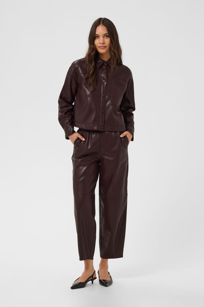 Kaffe bordeaux leather look broek KAarense Barrel Pants fudge