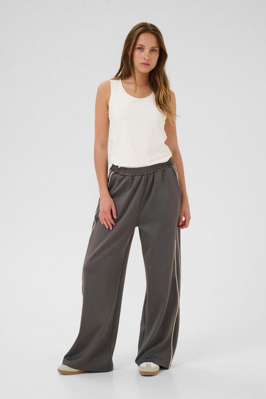 Kaffe broek donker grijs met streep model KAcory track pants black oyster