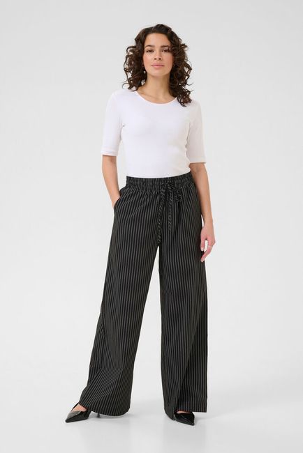 Kaffe broek zwart pinstripe model KAeliana pants black 