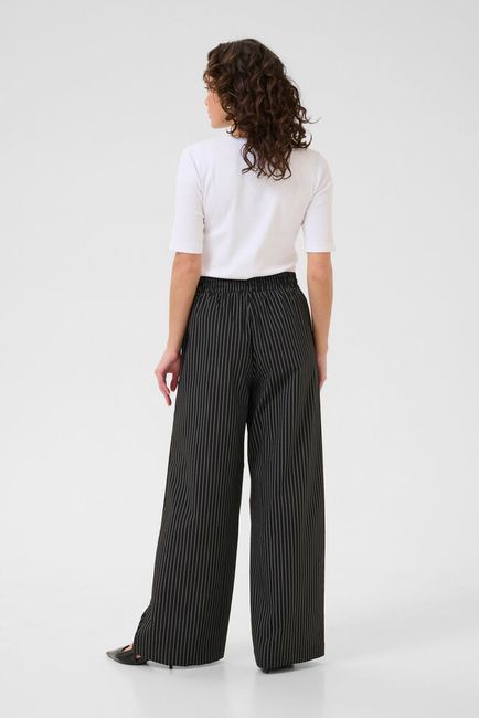 Kaffe broek zwart pinstripe model KAeliana pants black
