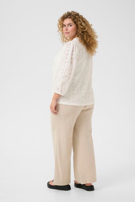 Kaffe Curve blouse broderie offwhite model KCtenna Chalk