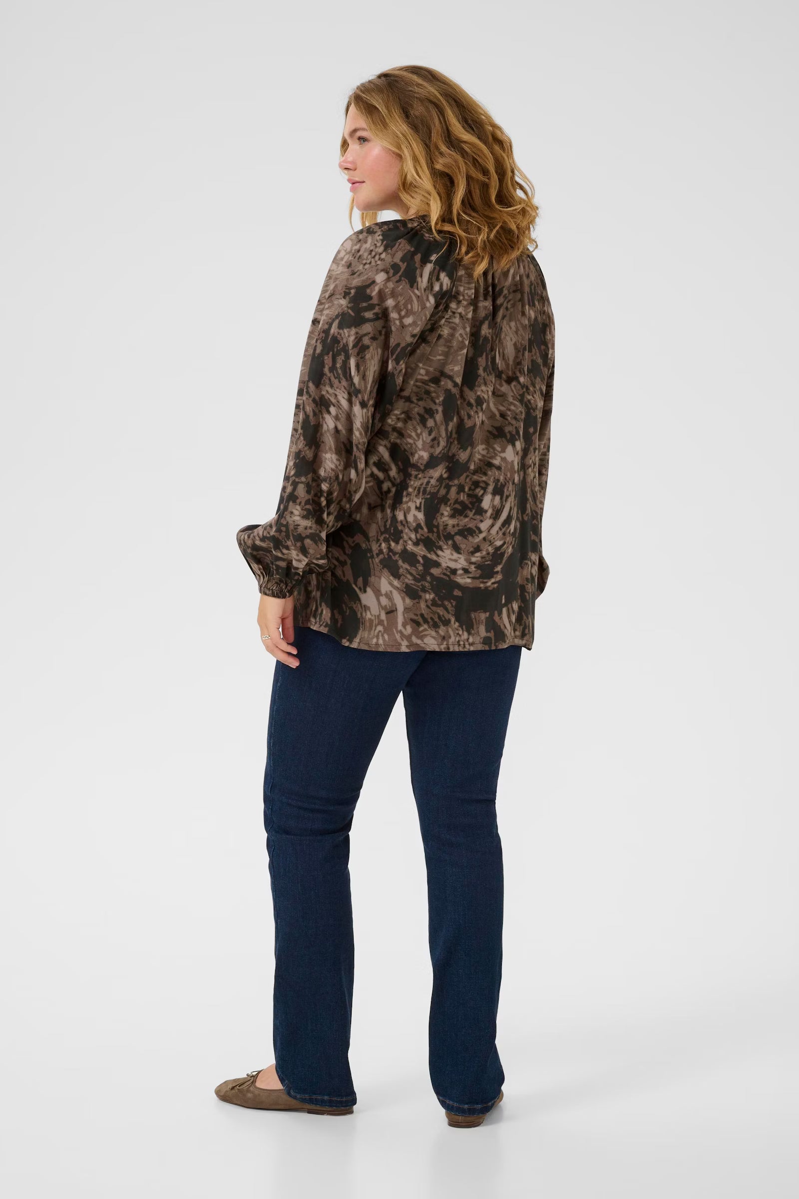 Kaffe Curve blouse bruin zwarte print model KCjamia brown graphic print