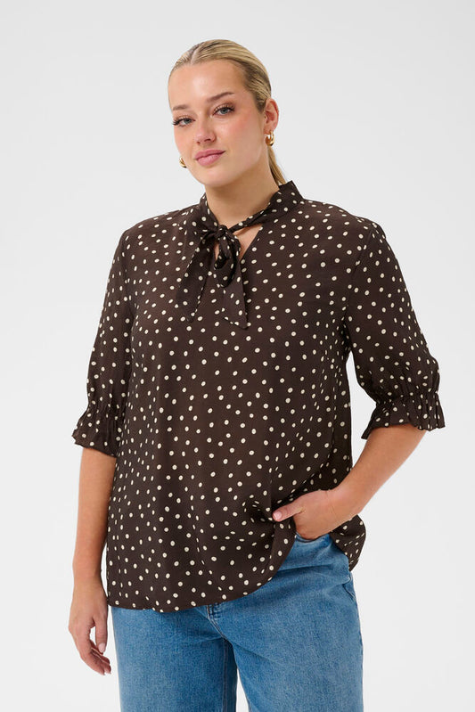 Kaffe Curve blouse bruin met witte stip model KCditte coffee bean turtle dove
