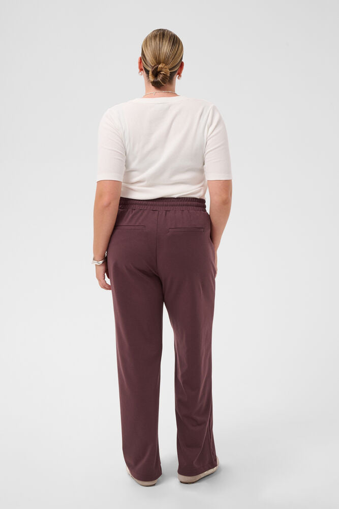 Kaffe Curve broek bordeaux rood KCjenna straight pants fudge 