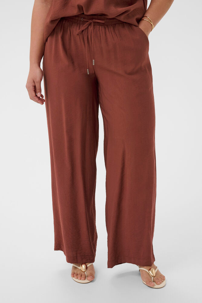 Kaffe Curve broek bruin met elastieke band model KCemilia wide pants henna