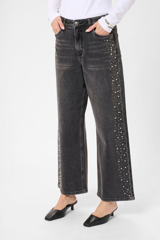 Kaffe jeans zwart grijs model KApetra met parels en strass aan zijkant grey vintage wash
