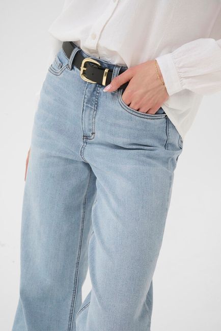 Kaffe jeans licht blauw recht model lengte 30 model KAmeadow light blue washed denim