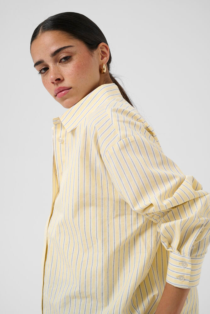 Kaffe blouse geel met strepen oversized model KAaster shirt Sunlight Chalk Black Stripe Yellow