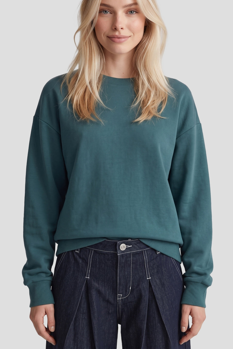 Fluresk sweater petrol groen blauw met kraaltjes detail op mouw Jessie trui azuur green 