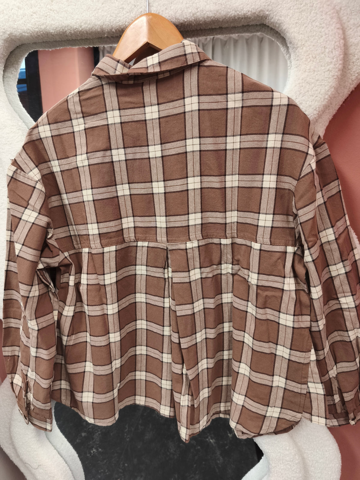 Cream blouse bruin zand kleur ruit patroon oversized fit model CRangie shirt brown check