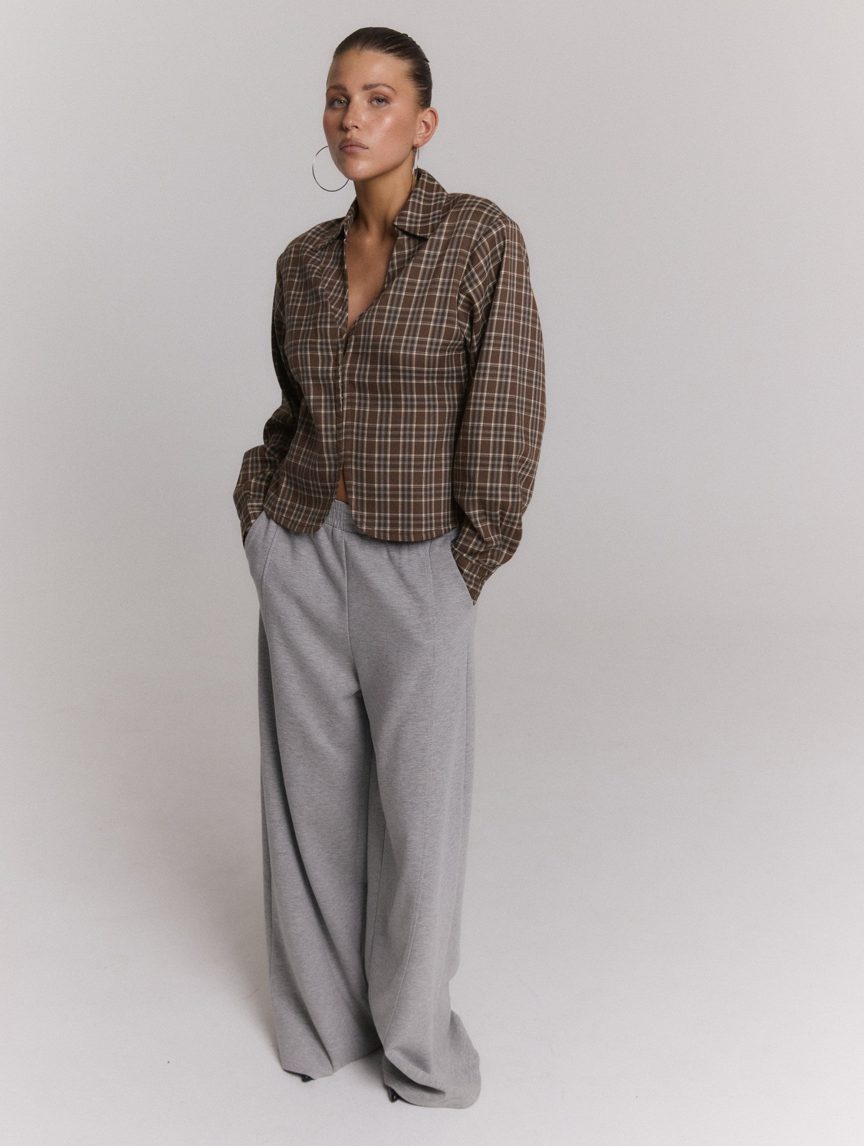 Refined Department ruiten beige bruine blouse model ladies woven small check SYD
R2609961107