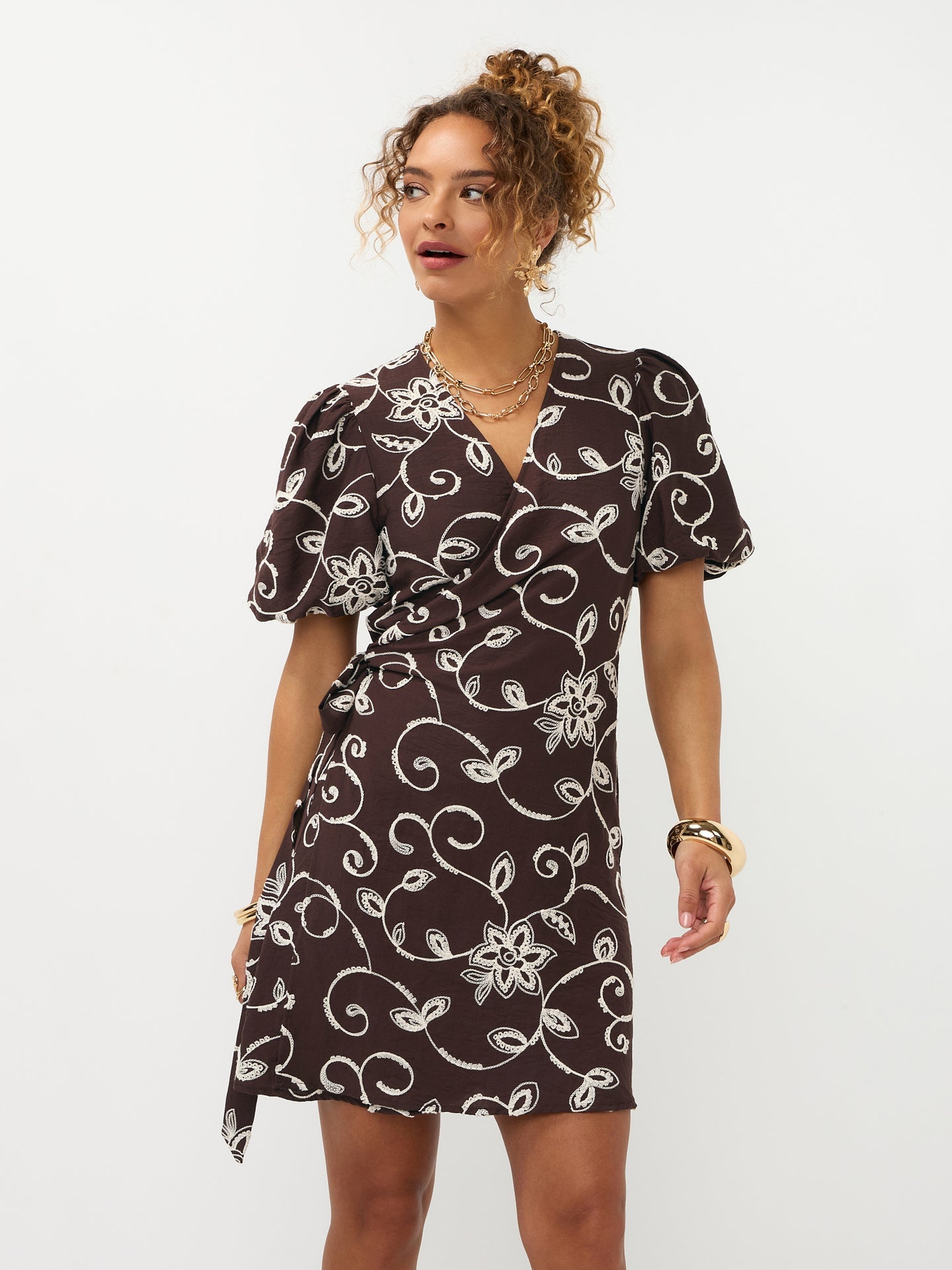 Ydence jurk bruin met offwhite borduursel model Dress Saphira Dark brown
