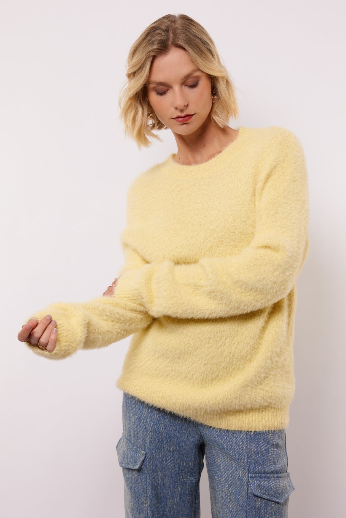 Fluresk gele fluffy trui model Islene knit sweater