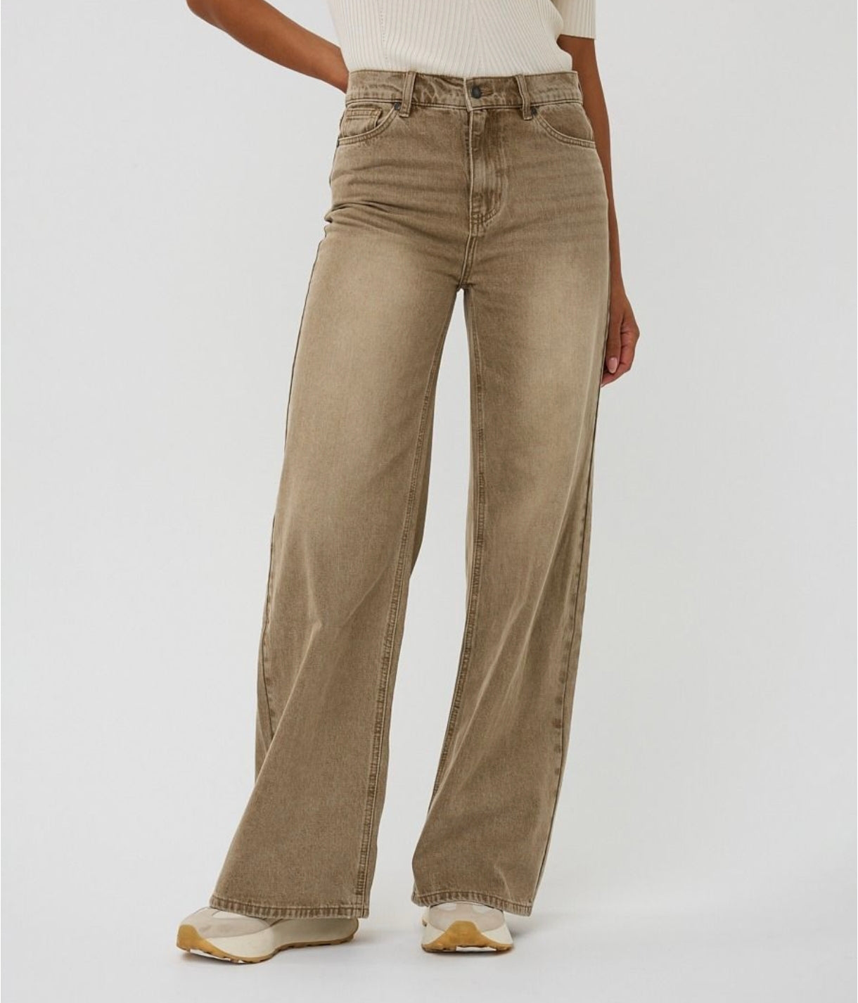 Esqualo jeans bruin model wide leg garment dye F25.12504
