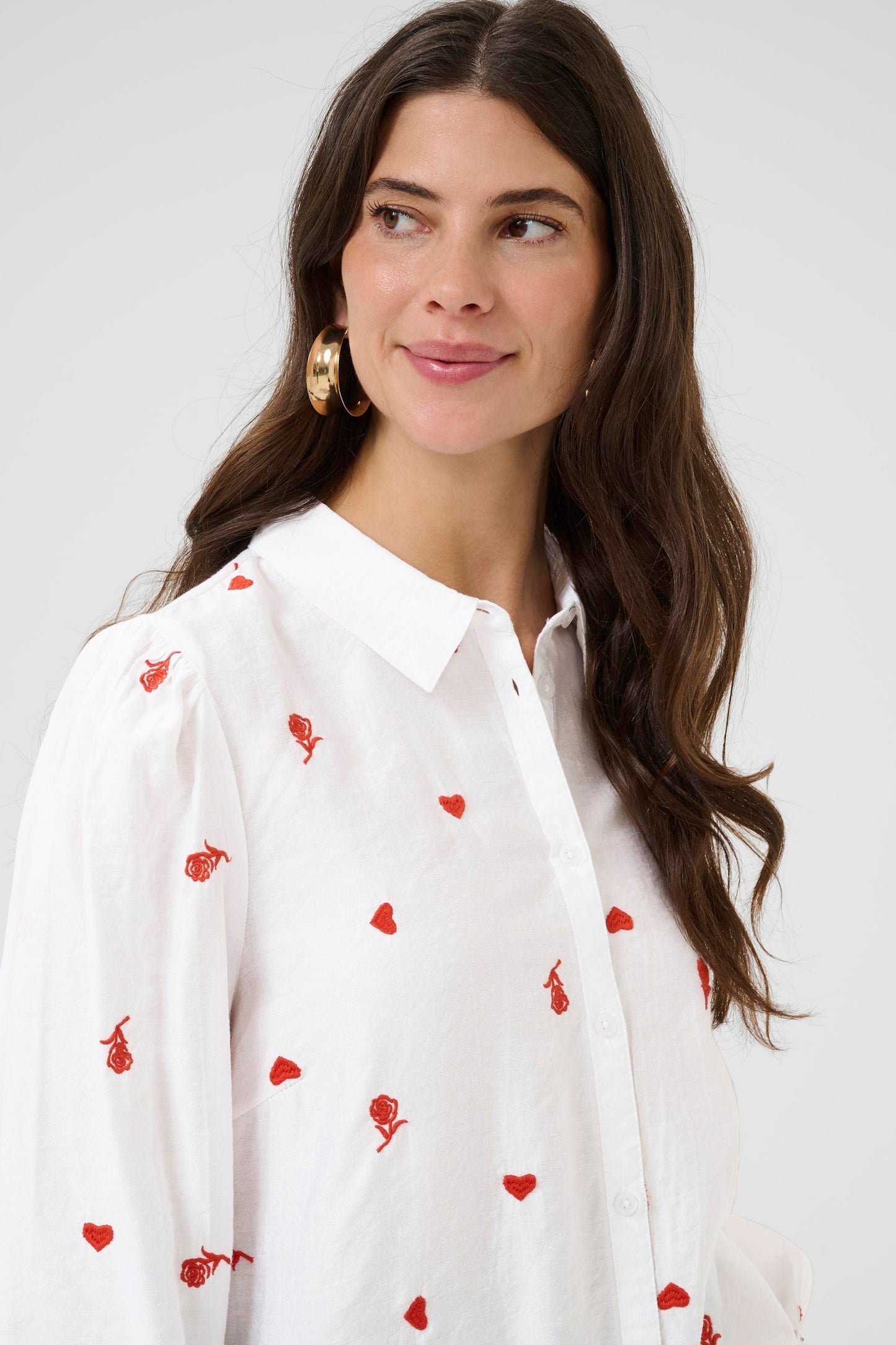 Cream blouse offwhite met rood borduursel model CRjeanne